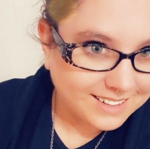 Meet your Posher, Hayley